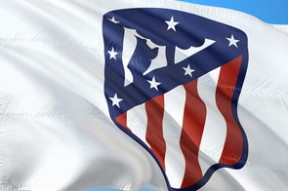 Kering-英超裁判判罚太无耻，欧冠判罚为何更公正？